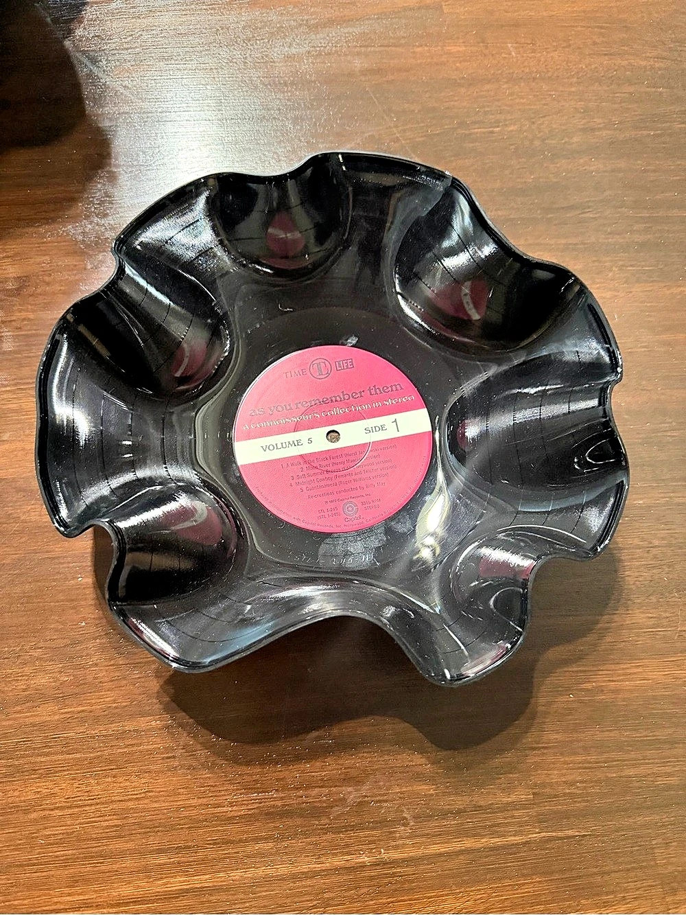 Unbranded Black Scalloped Vinyl Record Bowl